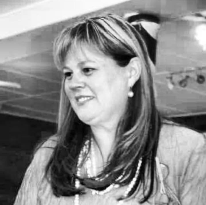 Earlier photograph of Yvonne Marais